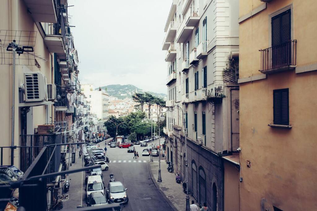 Alessia Holiday House 90Mq Salerno Centro Eksteriør bilde