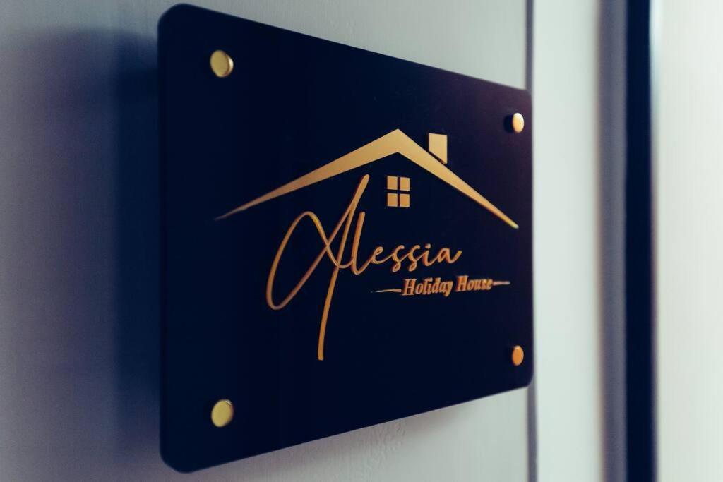 Alessia Holiday House 90Mq Salerno Centro Eksteriør bilde